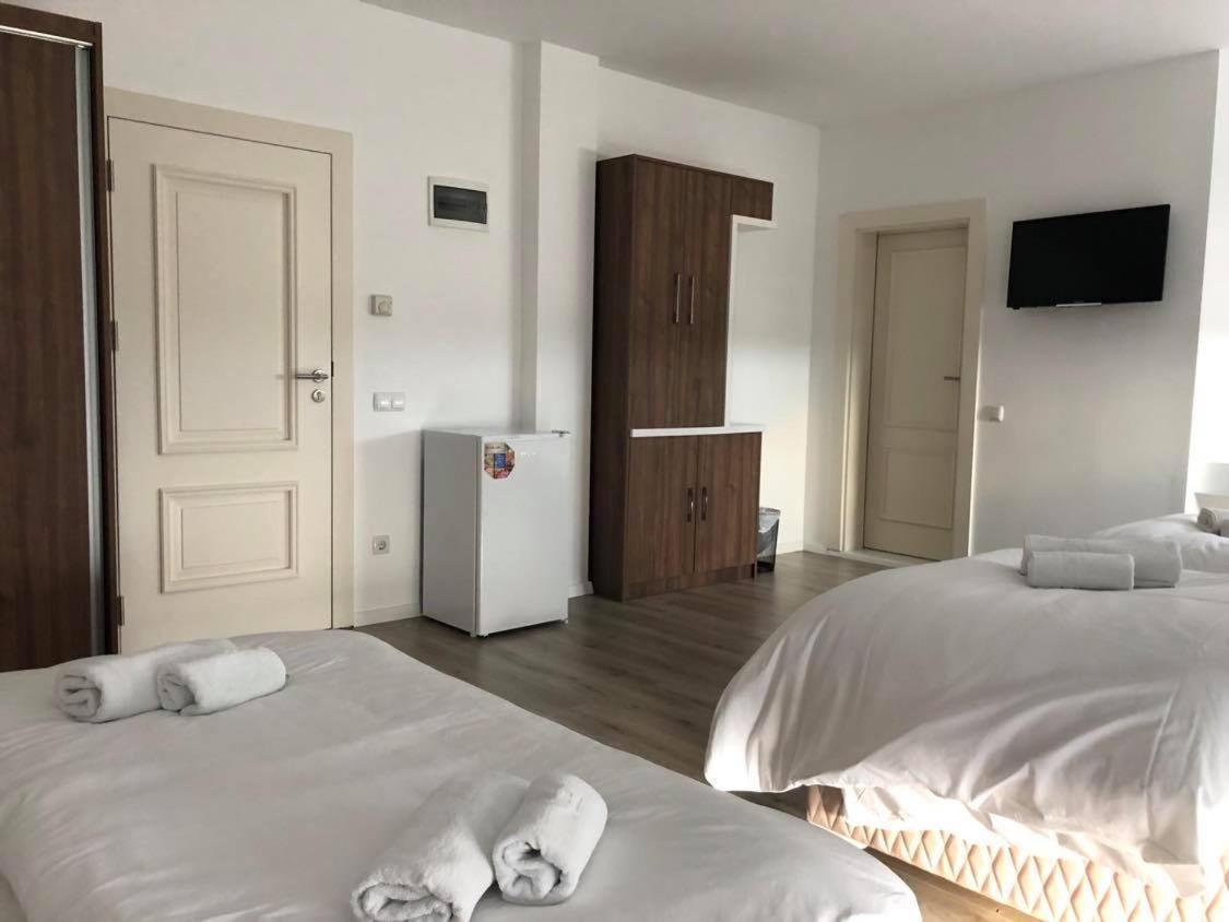 Hotel Dardani Titova Mitrovica Buitenkant foto
