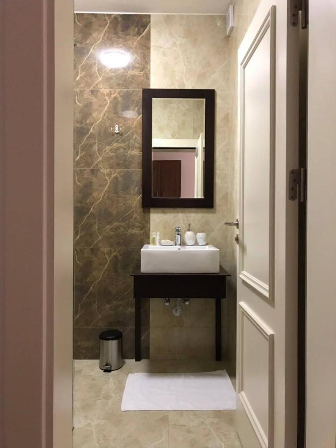 Hotel Dardani Titova Mitrovica Buitenkant foto