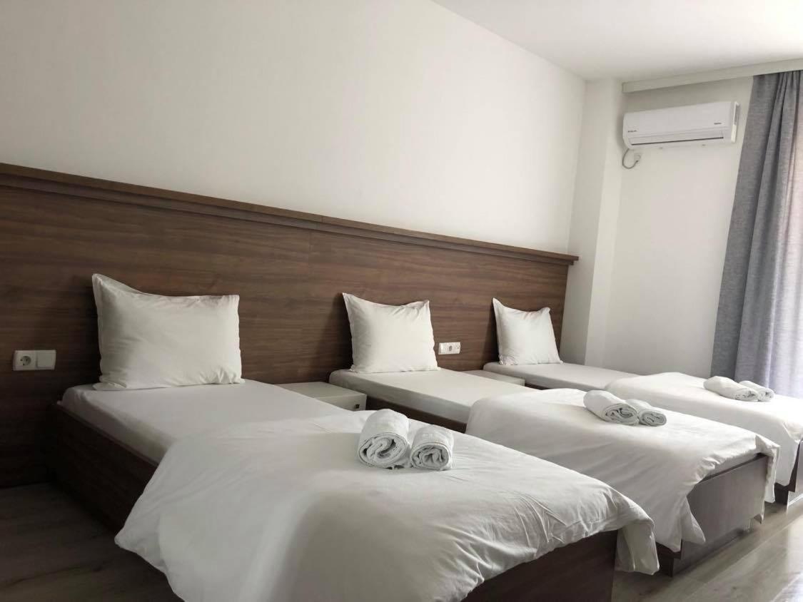 Hotel Dardani Titova Mitrovica Buitenkant foto